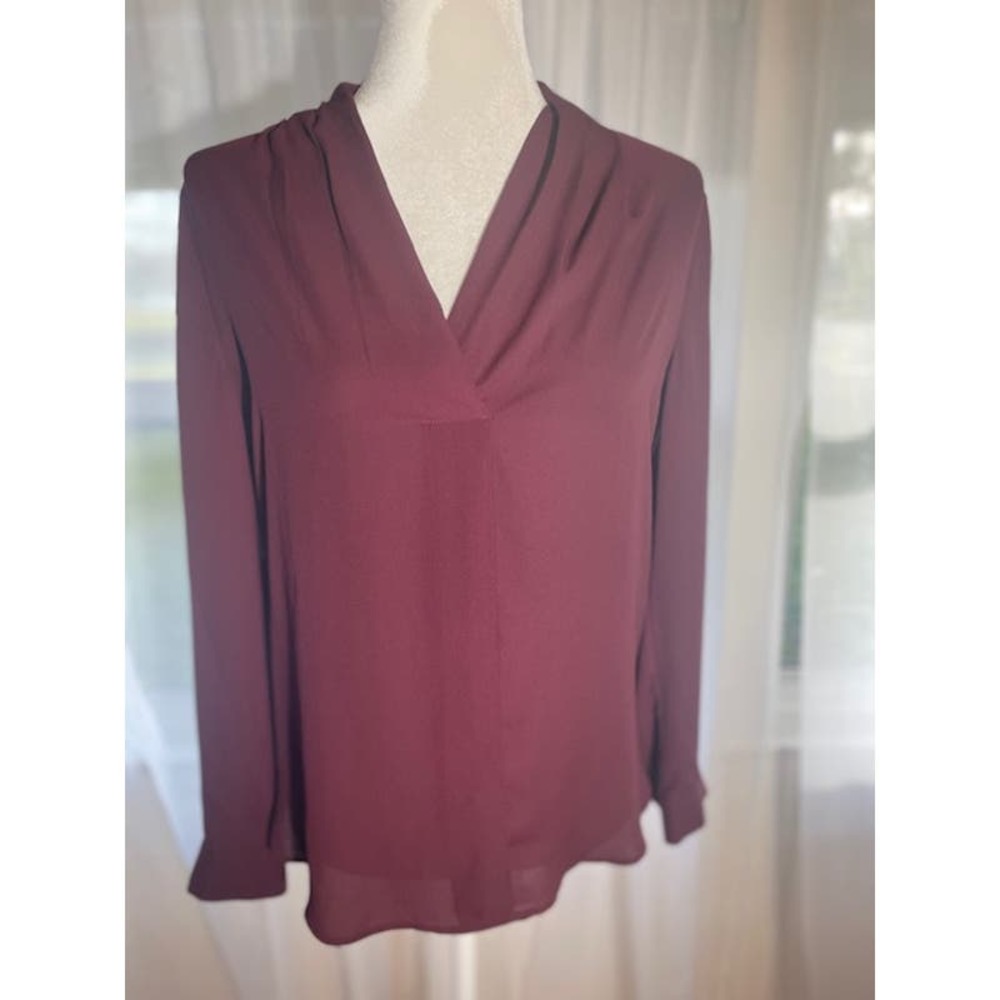 Vince Camuto Size XS Women's Blouse Long Sleeve‎ Pullover Burgundy
